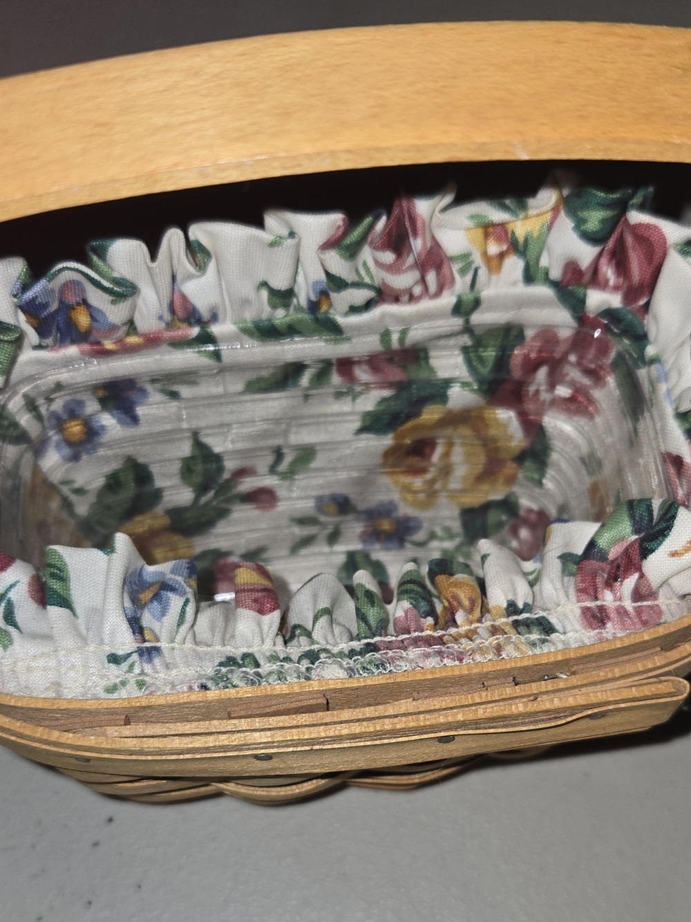 Longaberger Handwoven 1997 Basket in Natural Tan